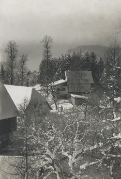 Rutarhof bei Neuschnee